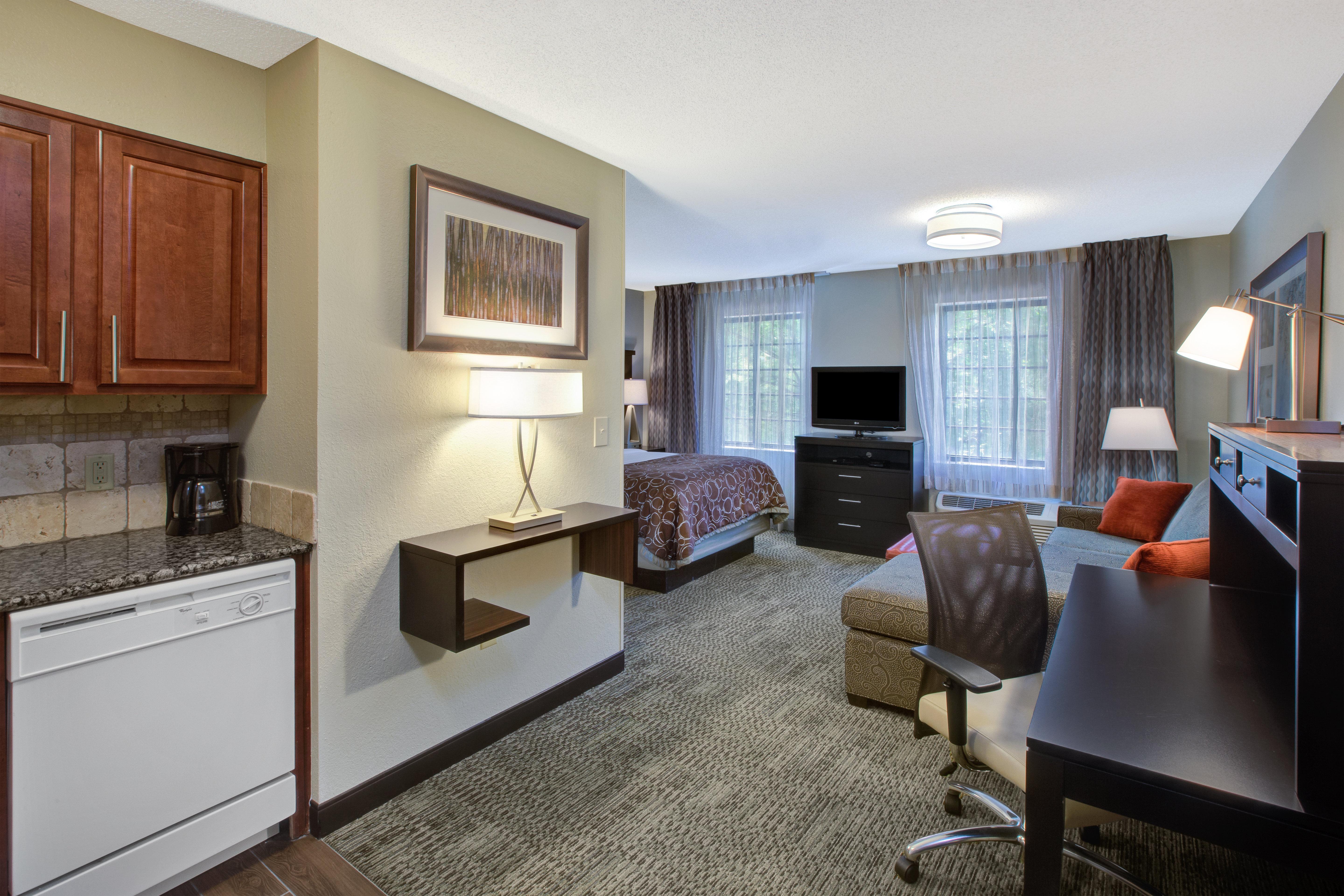 Staybridge - East By Ihg