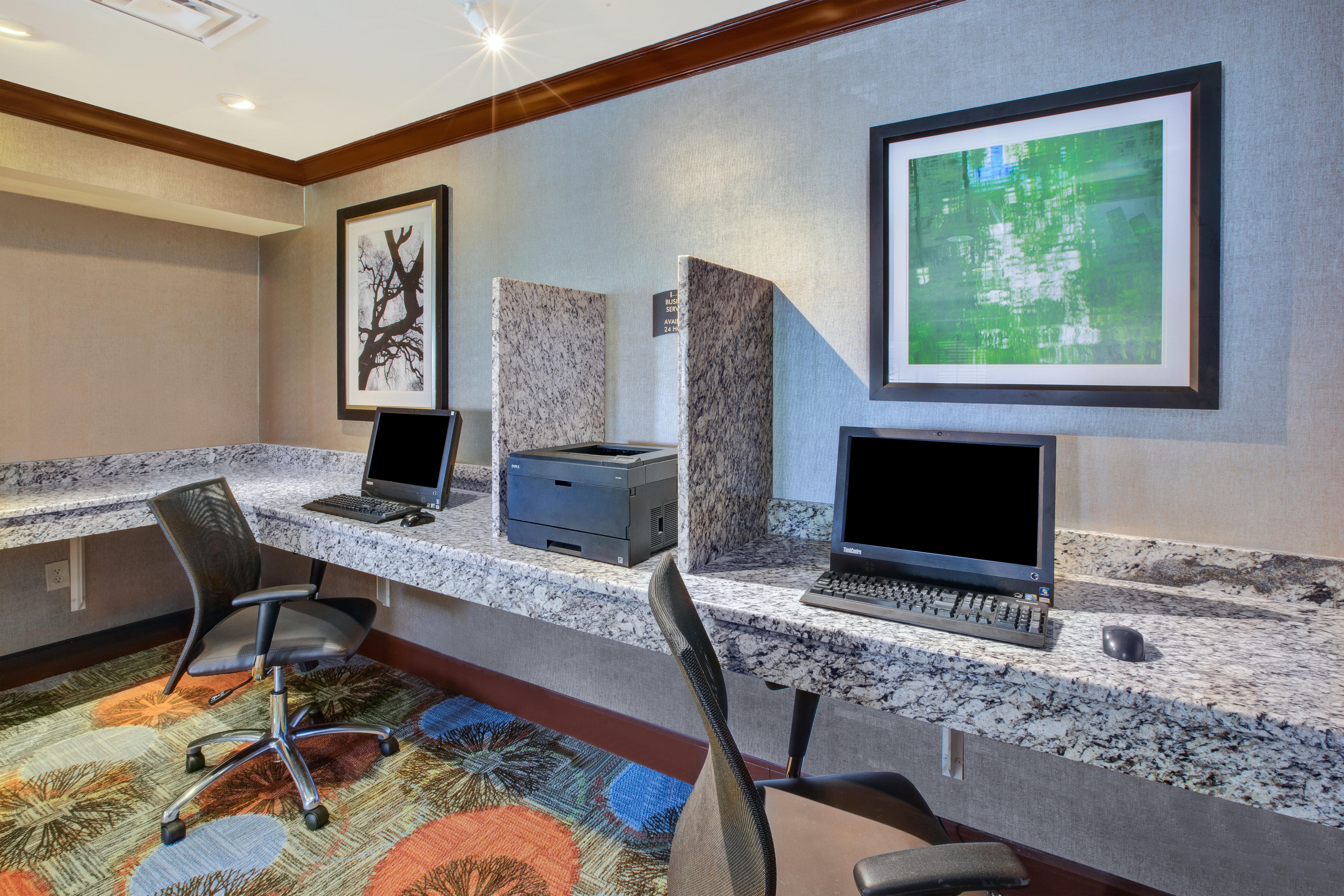 Staybridge - East By Ihg Hotel Louisville